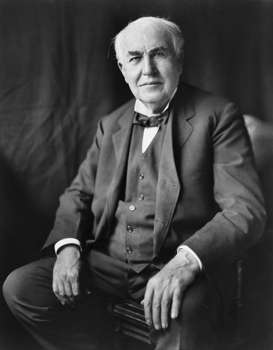 Edison enciende la luz